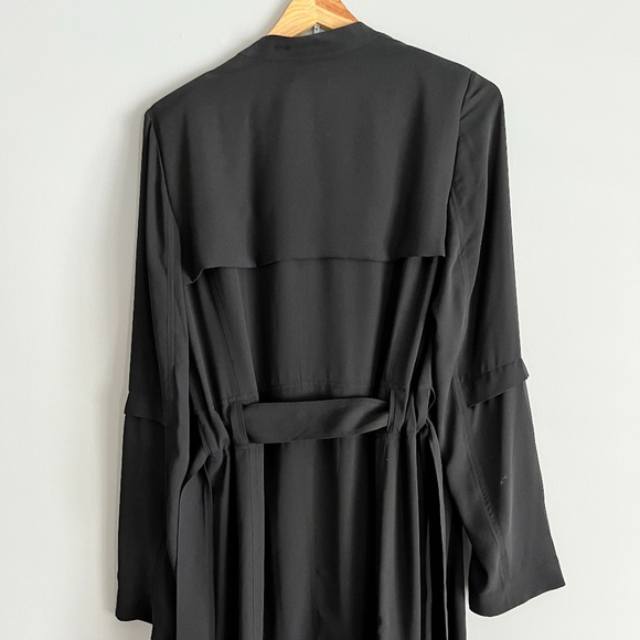 Babaton Flowy Trench - Picture 2 of 4